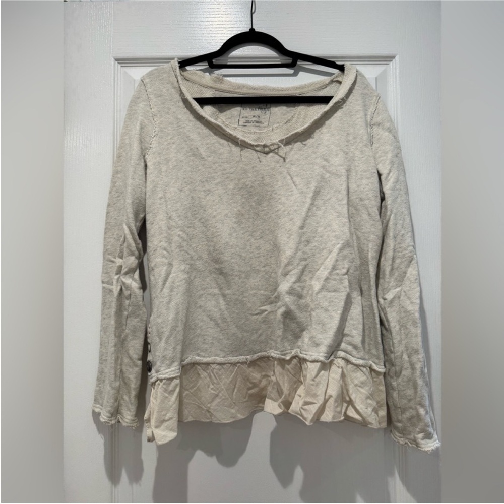 We The Free Ivory Ruffled Bottom Sweater Size M - Picture 3 of 4